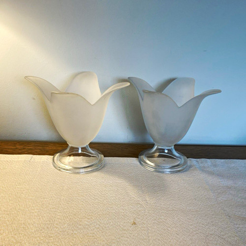 Pair frosted glass flower - pair,