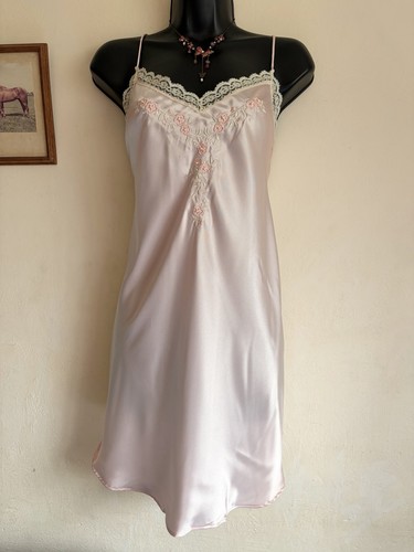 Vintage baby pink silky - baby,