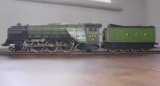 The Trix Trains Loco No 525 A H Peppercorn 00 Gauge Model Steam Engine
