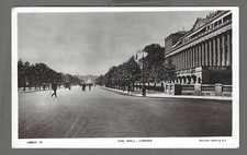 Vintage RP postcard The Mall