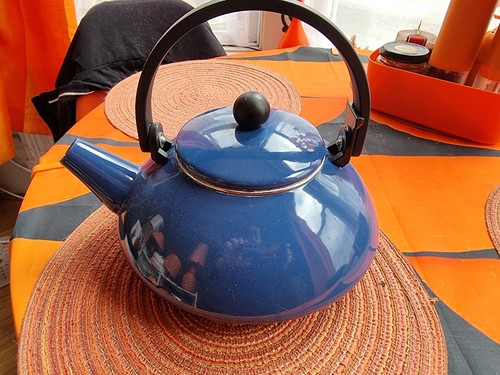 Vintage retro blue creuset - blue, le