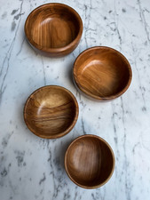 Set of 4 small serving / snack