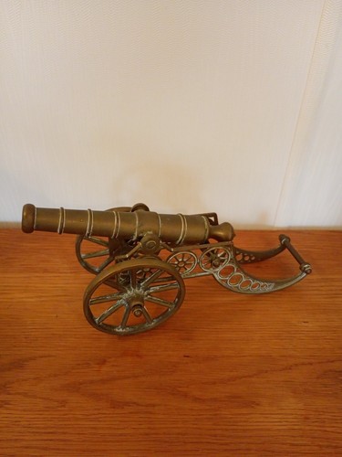 Vtg large solid - large, 13"