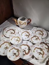 Dragon Set Gold Trim Hand