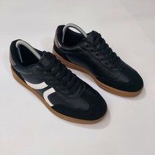 Claudia Guizzani Womens Black