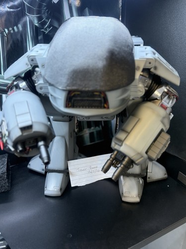 Hot toys robocop 209 - hot,