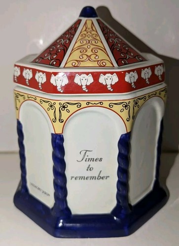 Lovely vintage wade ceramic - lovely,