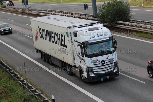 Truck photo mercedes benz - truck,