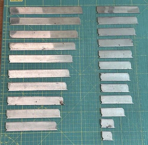 Vintage metal spacing - metal, bars