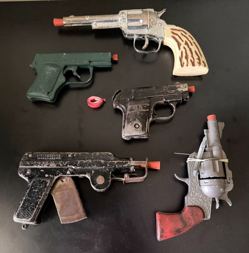Vintage cap gun - pc,