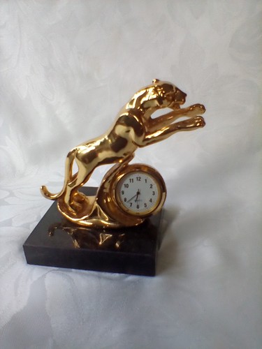 Leaping jaguar mascot desk - jaguar,