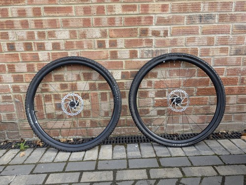 700c disc tubeless - 700c,