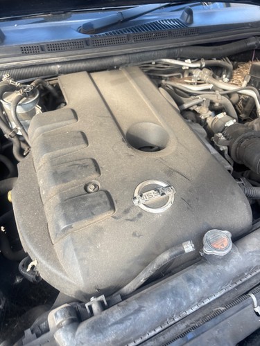 Engine cover 2011 nissan - engine,