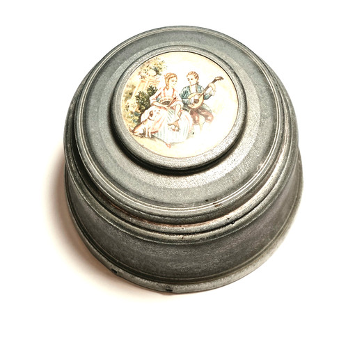 Working music box vintage - working,