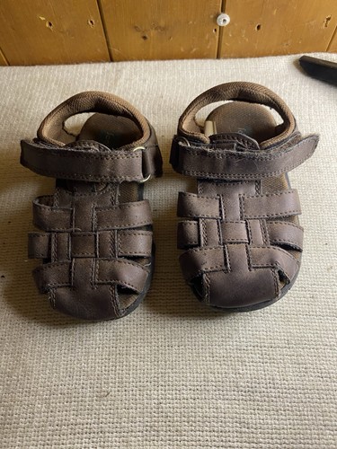 Toddler size scott - 6,