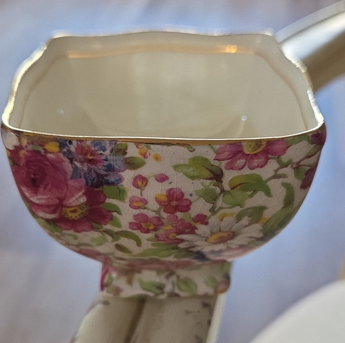 Vintage royal winton - royal,