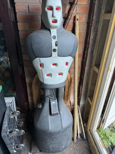 Slam man freestanding punching - slam,