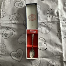 Vintage Queens Silver Jubilee