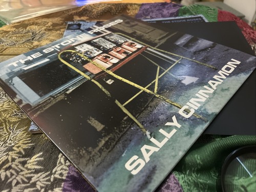 Stone roses sally cinnamon - stone,