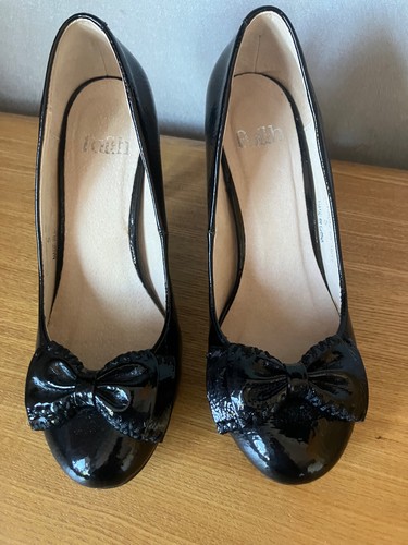 Faith size black - 5, patent