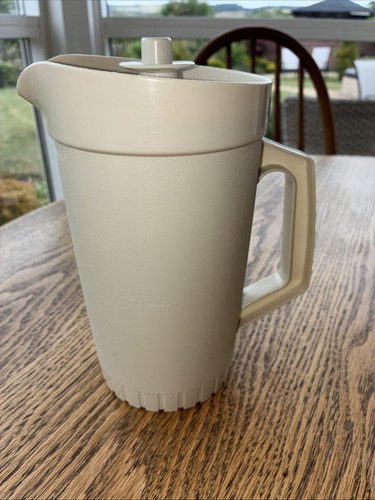 Vintage tupperware jug with - vintage,