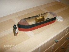 Small live stem engine and boiler in model boat, model ship, r/c model boat.