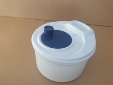 new Manual  Salad Spinner /Vegetable & Fruit Dryer with Filter Basket