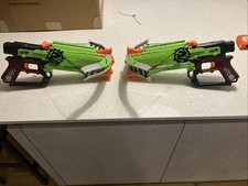 2x Nerf Zombie Strike