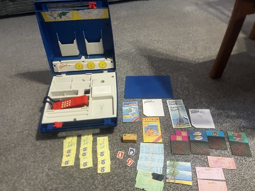 Petite travel agent case - petite,