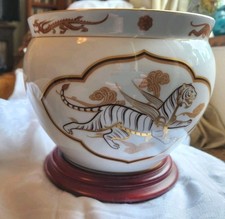 White Gold TIGER Porcelain Jardiniere 1978 Franklin Mint Okura Japan [C-4]