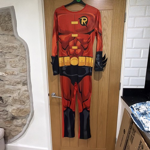 Robin from bat man - robin,