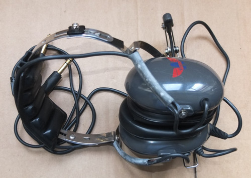 Avcomm 200 pilot - ac-,