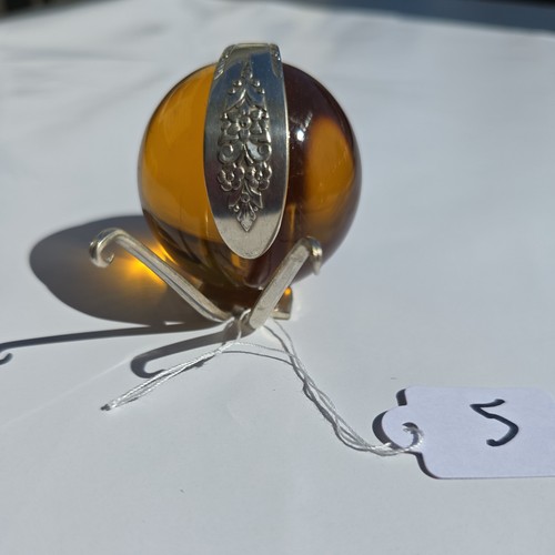 Garden snail sculpture w - 2",