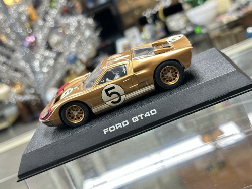 Scale scalextric 5 ford - 1/32,