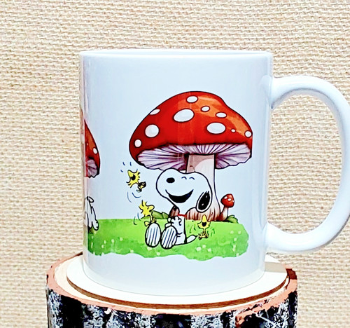 Snoopy and woodstock - woodstock, mushroom