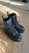 Dr Martens women 14XX Beta