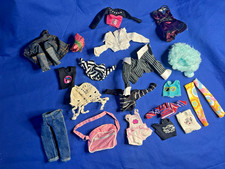 Bratz various fashion pack