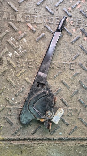 Peugeot 504 pickup handbrake