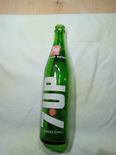 Old vintage 16oz 7up soda - 7up,
