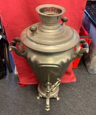 An early 20th century plated samovar