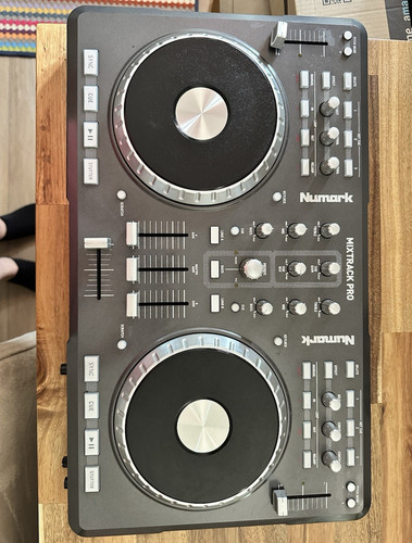 Numark mixtrack pro deck - numark, dj