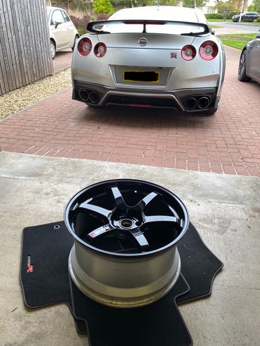 Nissan gtr r35 - nissan,