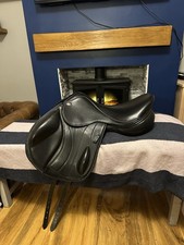 Fairfax Andrew Hoy XC monoflap 17” Black Saddle Immaculate Condition Adjustable