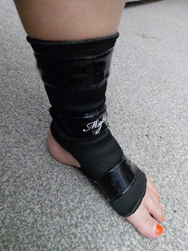 Mighty grip tacky - tacky, ankle