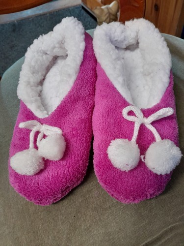 Girls pink white fluffy - &,