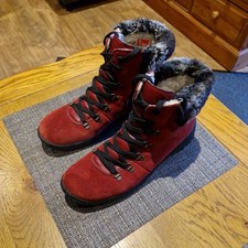 Reiker Women's Red Walkimg