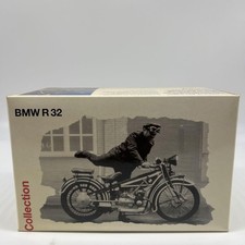 BMW R32 19231 1:18 Scale Classic Collectible Car, Used
