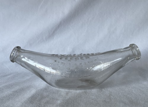 Vintage glass hygenic feeder - "hygenic",