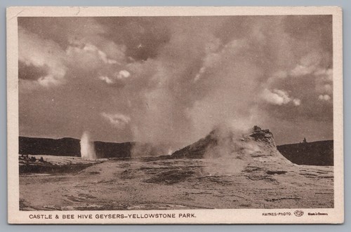 Castle bee hive - castle, geysers