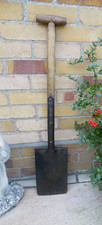 Vintage Spade SPEAR & JACKSON NEVERBEND NO 1 Wooden T Handle, garden WITH TREADS